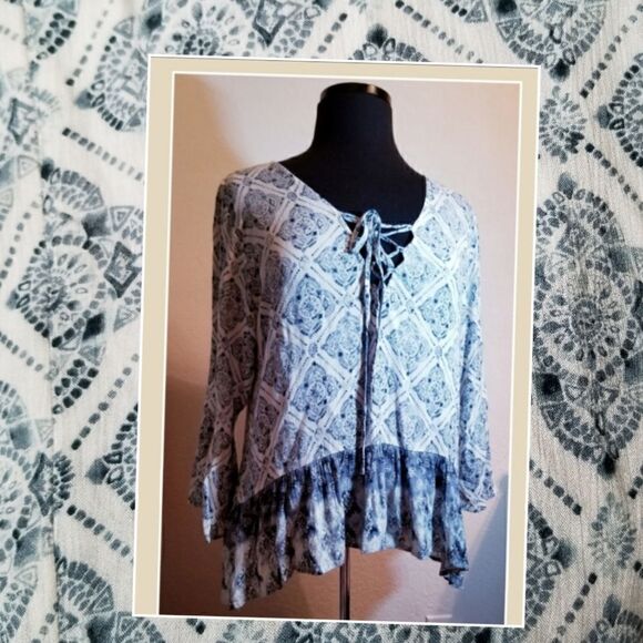 Abercrombie & Fitch 3/4 sleeve top size small - Picture 1 of 5